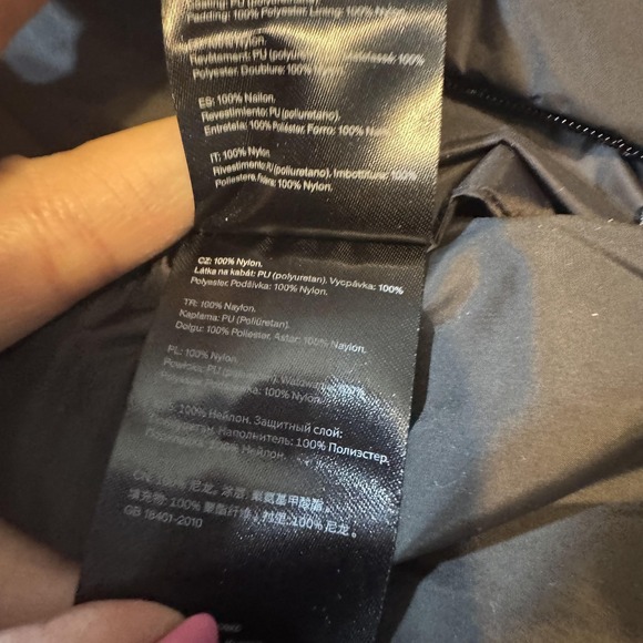 Rains Padded Nylon Coat Mens Large Black Hooded Waterproof Rain Jacket Outerwear - Picture 6 of 9